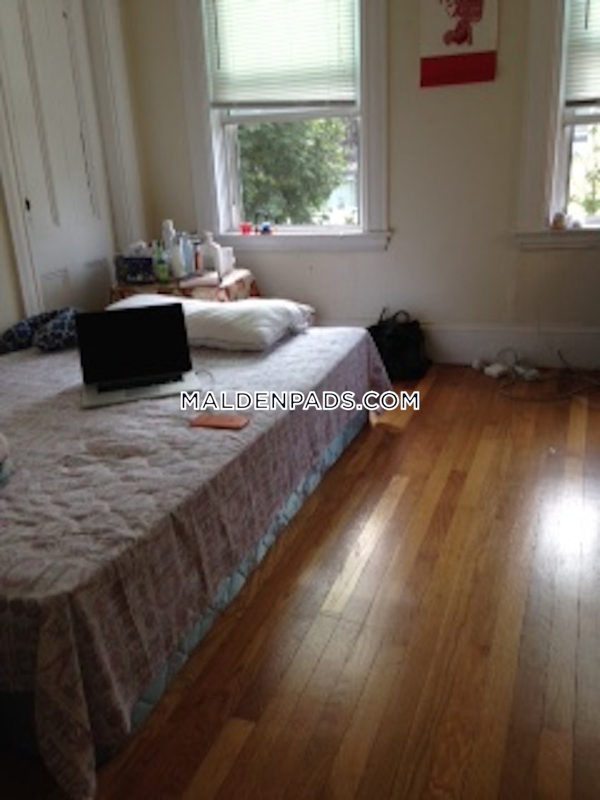 Malden - 3 Beds, 1 Bath - Image 9