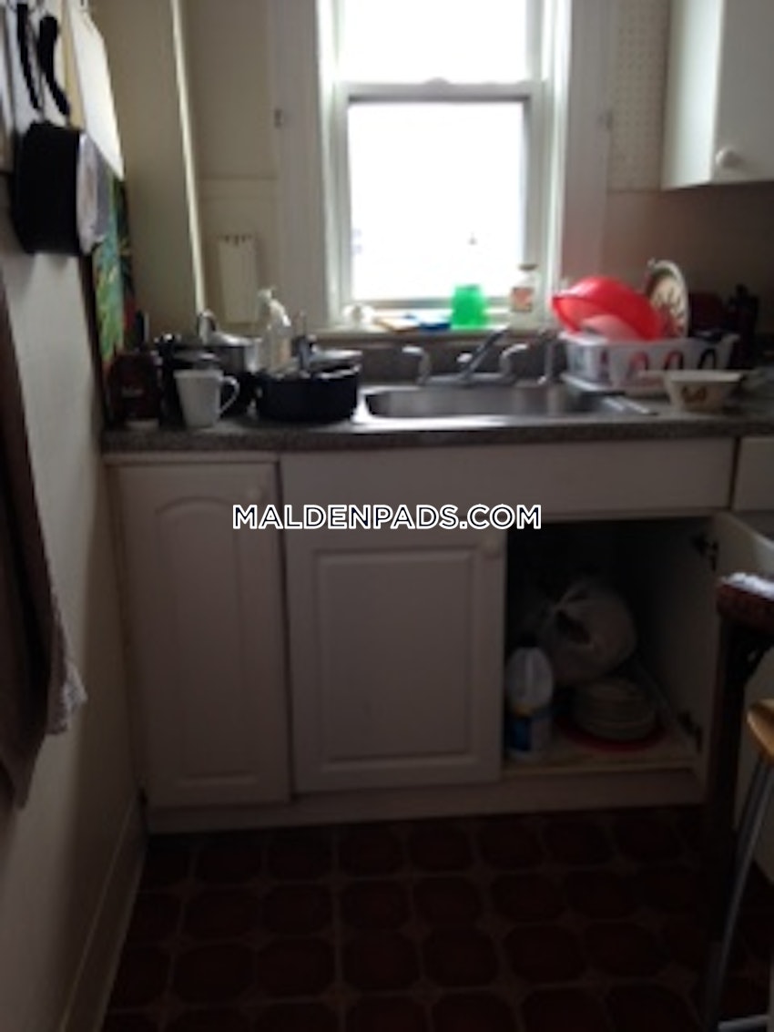 Malden - 3 Beds, 1 Bath - Image 8