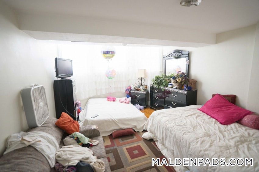 MALDEN - 2 Beds, 1 Bath - Image 5