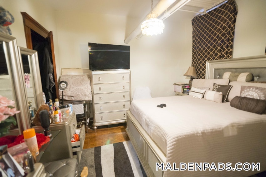 MALDEN - 2 Beds, 1 Bath - Image 4