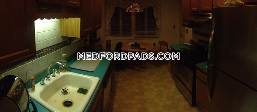MEDFORD - TUFTS - 4 Beds, 1 Bath - Image 1