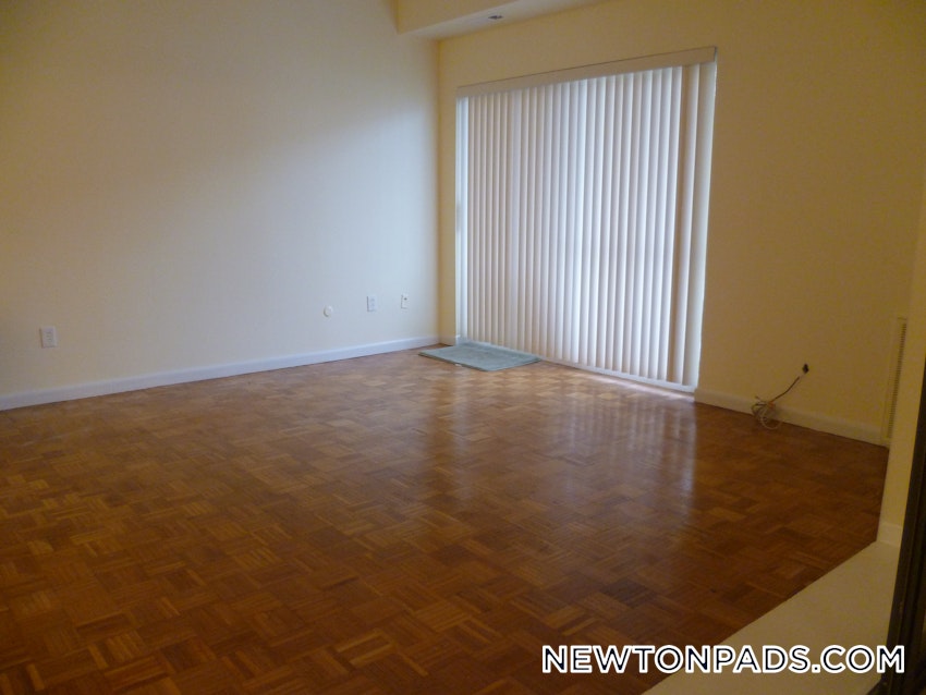 NEWTON - CHESTNUT HILL - 2 Beds, 1 Bath - Image 22