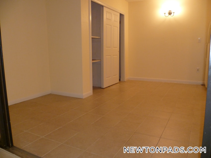 NEWTON - CHESTNUT HILL - 2 Beds, 1 Bath - Image 20