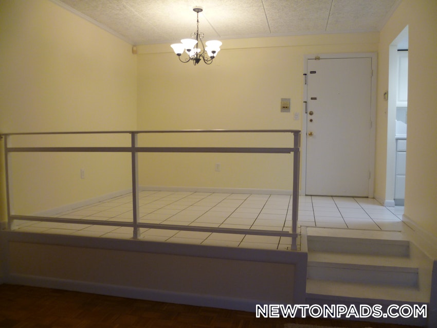 NEWTON - CHESTNUT HILL - 2 Beds, 1 Bath - Image 19