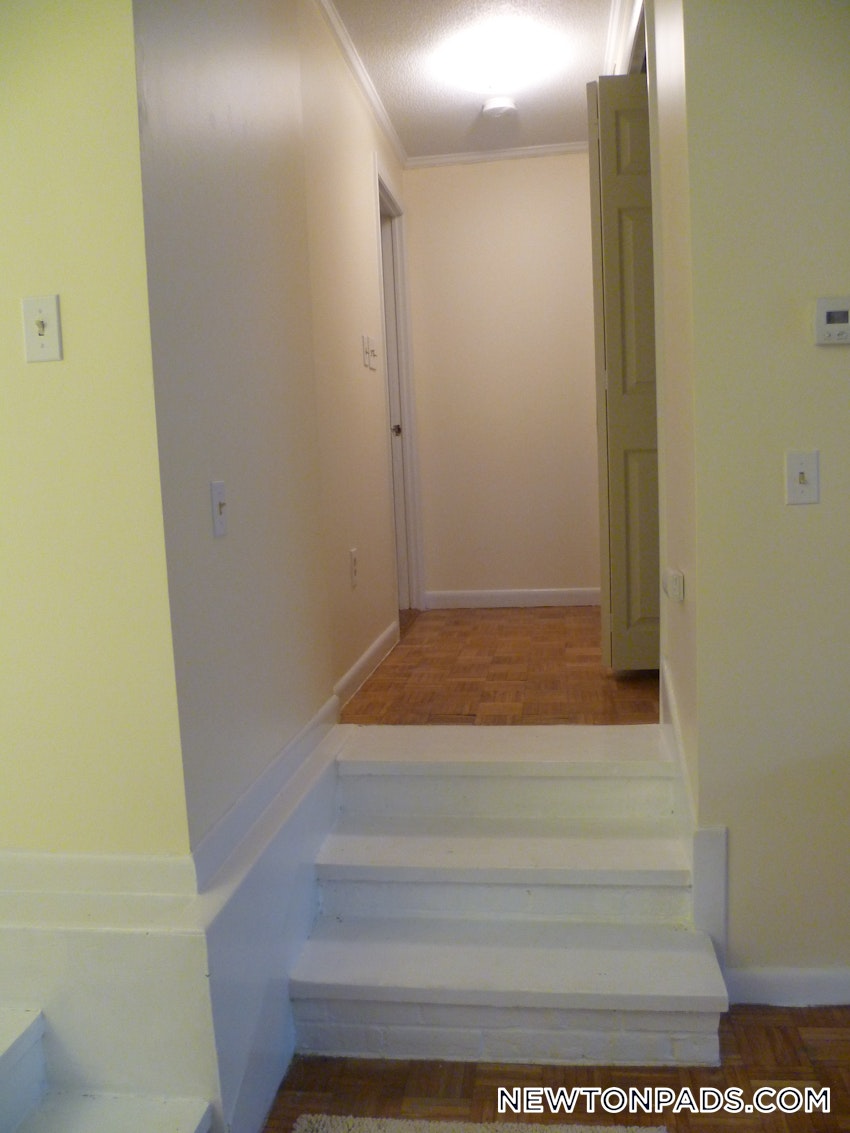 NEWTON - CHESTNUT HILL - 2 Beds, 1 Bath - Image 18