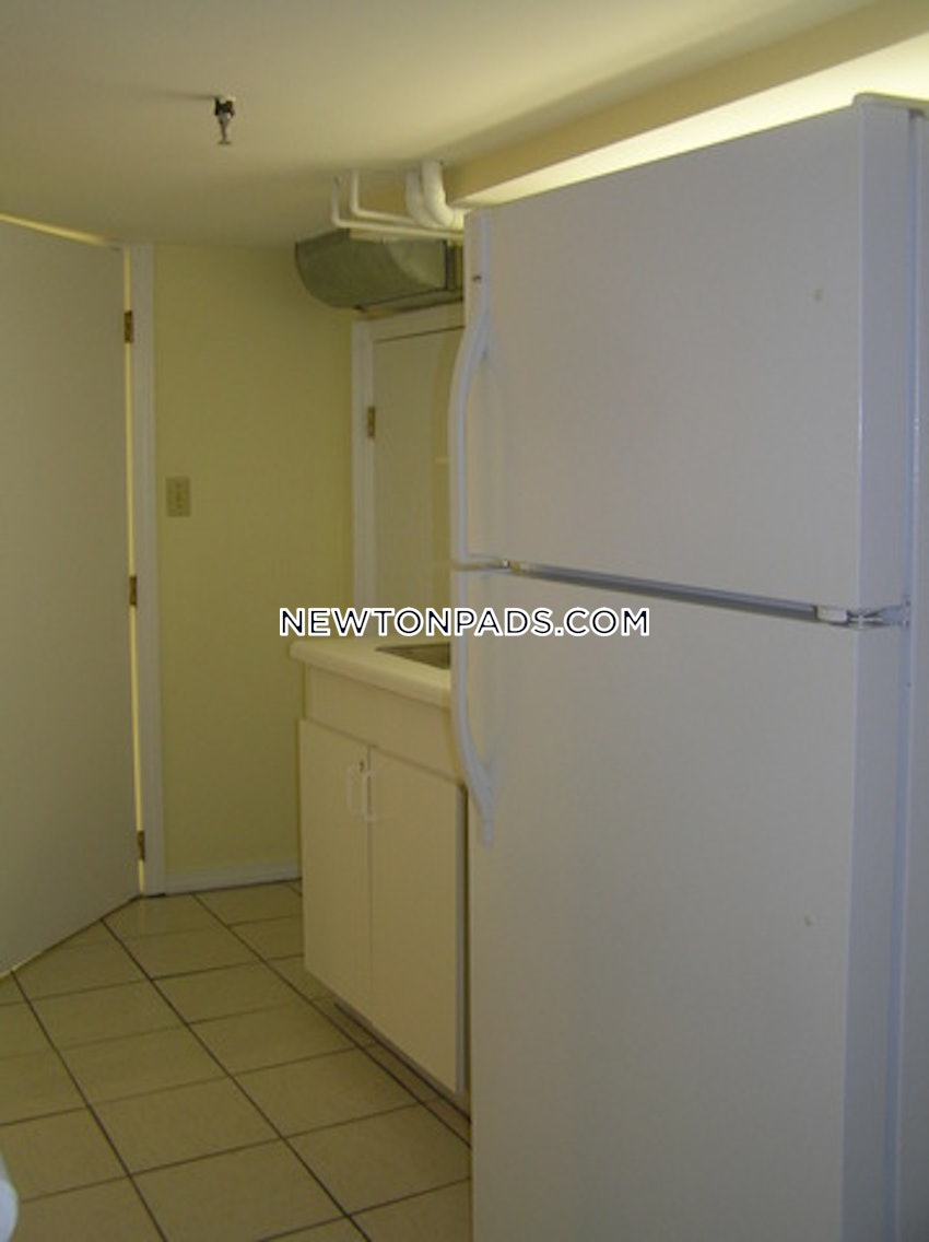 NEWTON - NEWTON CORNER - 1 Bed, 1 Bath - Image 13