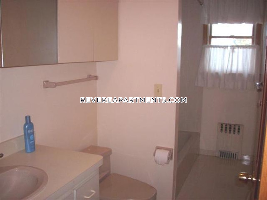 REVERE - 2 Beds, 1 Bath - Image 9