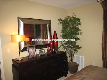 Overlook Ridge Dr. Revere