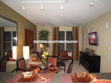 Overlook Ridge Dr. Revere