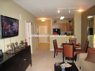 Overlook Ridge Dr. Revere