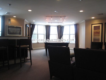 Overlook Ridge Dr. Revere