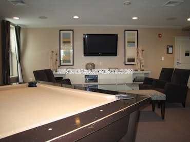 Overlook Ridge Dr. Revere