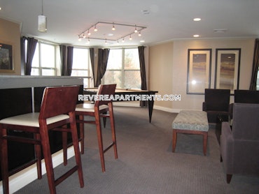 Overlook Ridge Dr. Revere