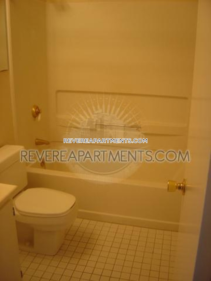 REVERE - 2 Beds, 2 Baths - Image 22