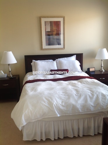 Overlook Ridge Dr. Revere