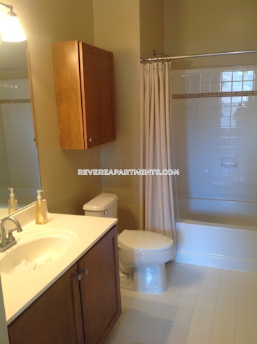 Overlook Ridge Dr. Revere