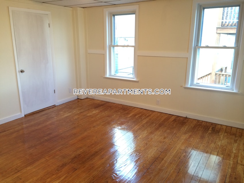 REVERE - 3 Beds, 2 Baths - Image 5