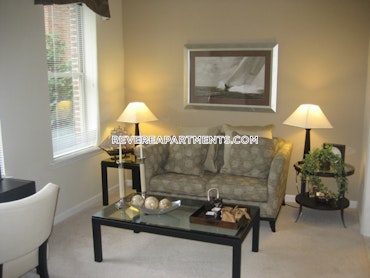 Overlook Ridge Dr. Revere