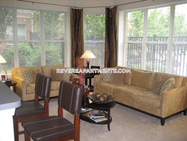 Overlook Ridge Dr. Revere