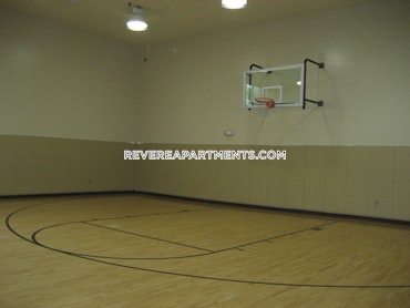 Overlook Ridge Dr. Revere