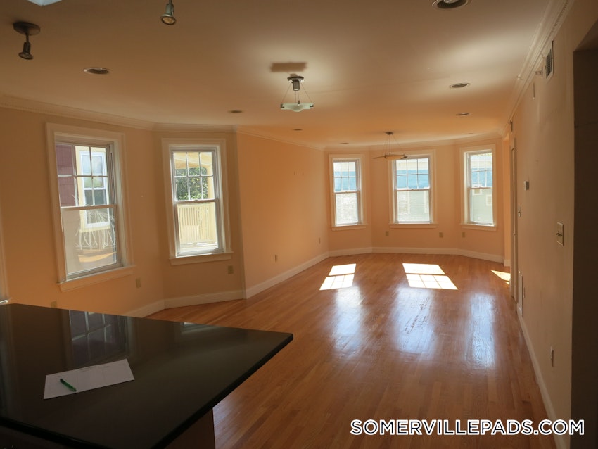 SOMERVILLE- DALI/ INMAN SQUARES - 2 Beds, 2 Baths - Image 18