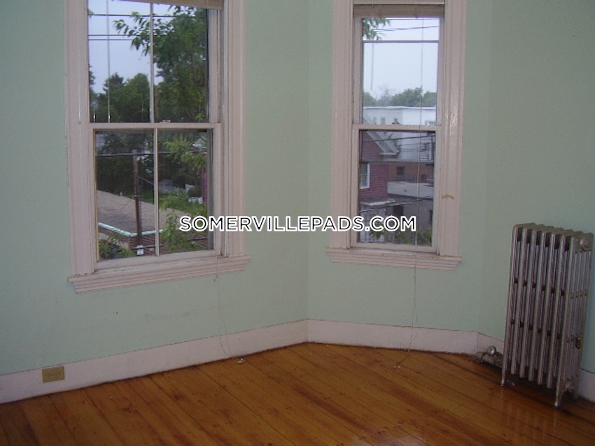 SOMERVILLE- DALI/ INMAN SQUARES - 4 Beds, 1 Bath - Image 1