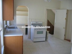 somerville-apartment-for-rent-3-bedrooms-1-bath-davis-square-3891-4587701