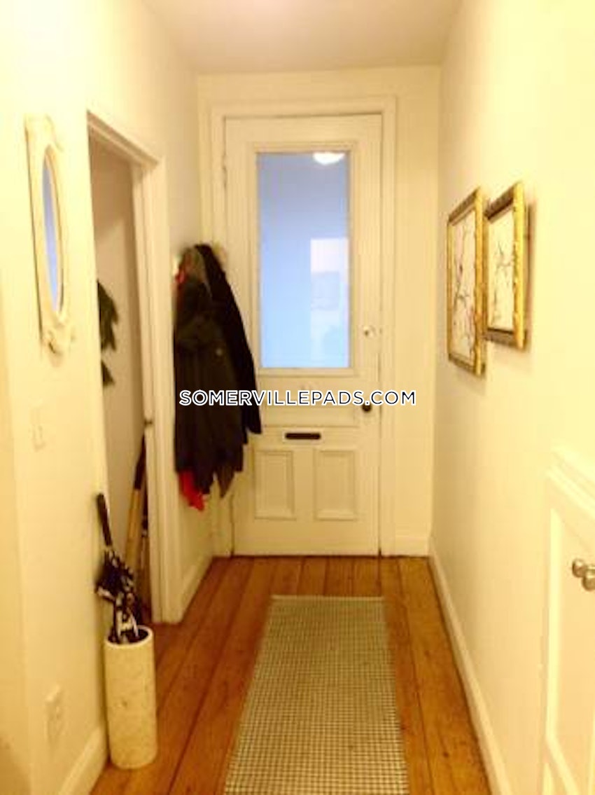 SOMERVILLE - DAVIS SQUARE - 2 Beds, 1 Bath - Image 7