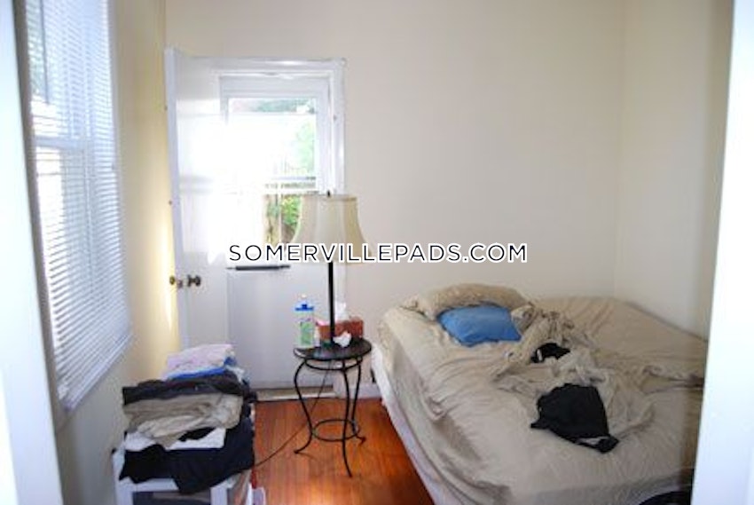 SOMERVILLE - EAST SOMERVILLE - 1 Bed, 1 Bath - Image 2