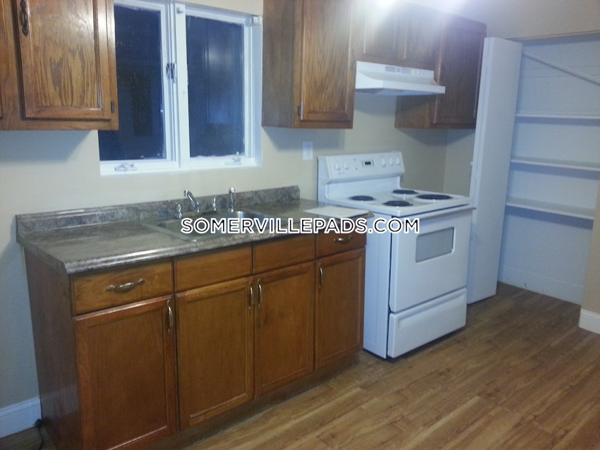 SOMERVILLE - EAST SOMERVILLE - 3 Beds, 1 Bath - Image 4