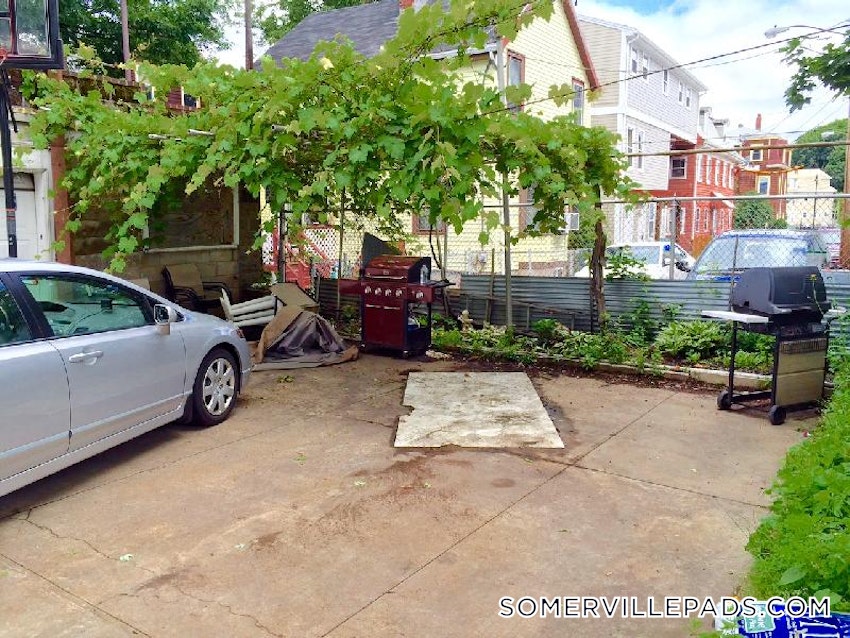 SOMERVILLE - EAST SOMERVILLE - 4 Beds, 1 Bath - Image 11