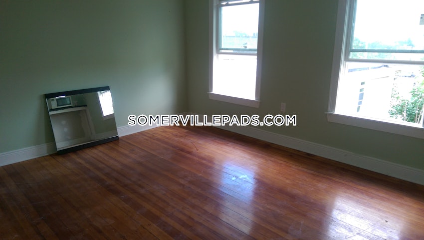 SOMERVILLE - EAST SOMERVILLE - 3 Beds, 2 Baths - Image 13