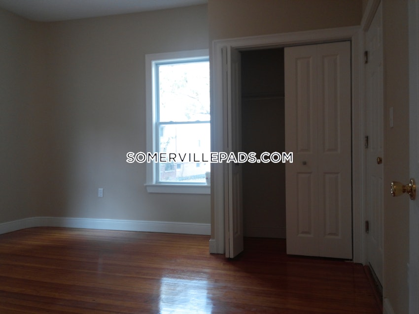 SOMERVILLE - EAST SOMERVILLE - 3 Beds, 1 Bath - Image 5