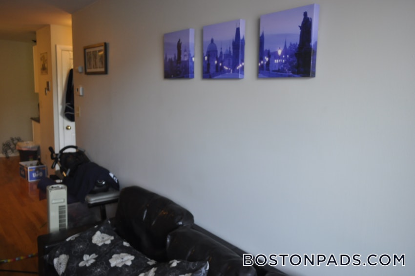 SOMERVILLE - MAGOUN/BALL SQUARE - 1 Bed, 1 Bath - Image 1