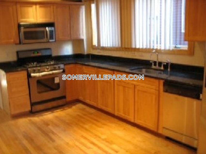 SOMERVILLE - PORTER SQUARE - 4 Beds, 2 Baths - Image 7