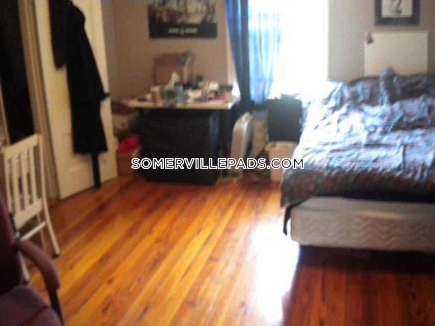 SOMERVILLE - PORTER SQUARE - 5 Beds, 3 Baths - Image 7