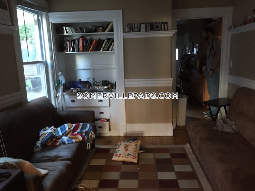 SOMERVILLE - PORTER SQUARE - 4 Beds, 2 Baths - Image 3