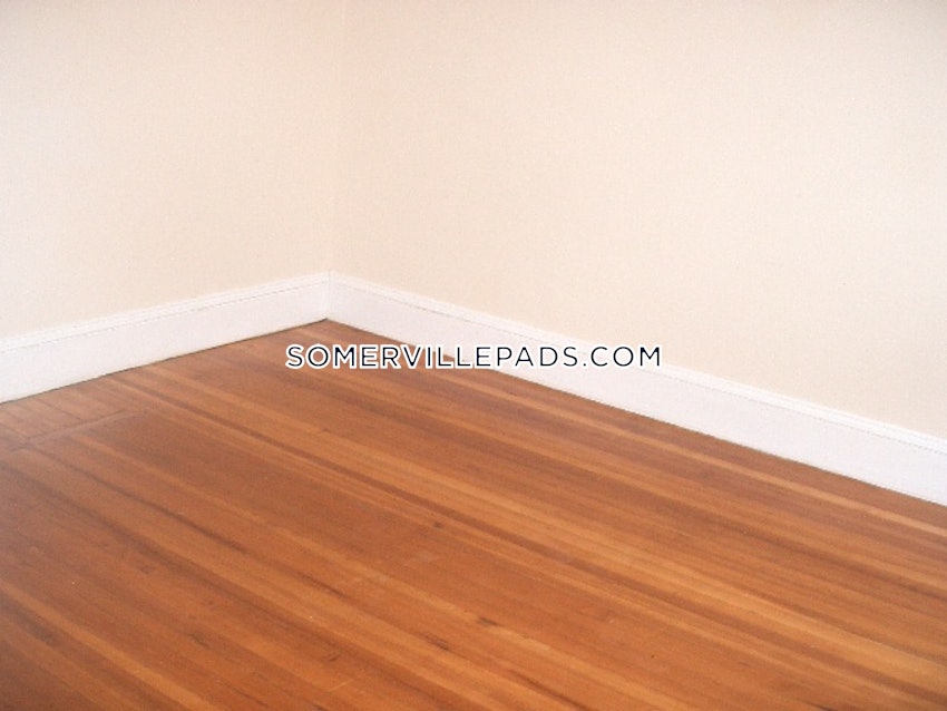 SOMERVILLE - SPRING HILL - 4 Beds, 1 Bath - Image 34