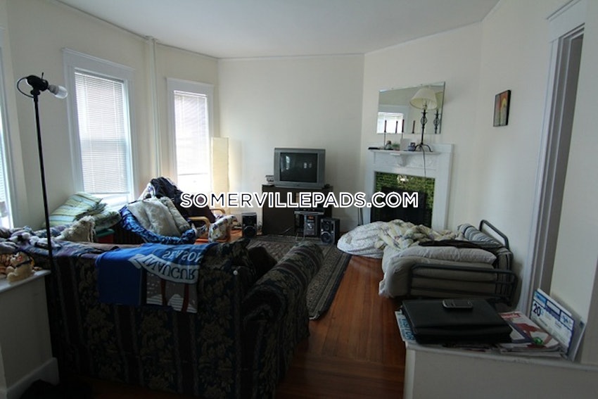 SOMERVILLE - SPRING HILL - 4 Beds, 1 Bath - Image 4