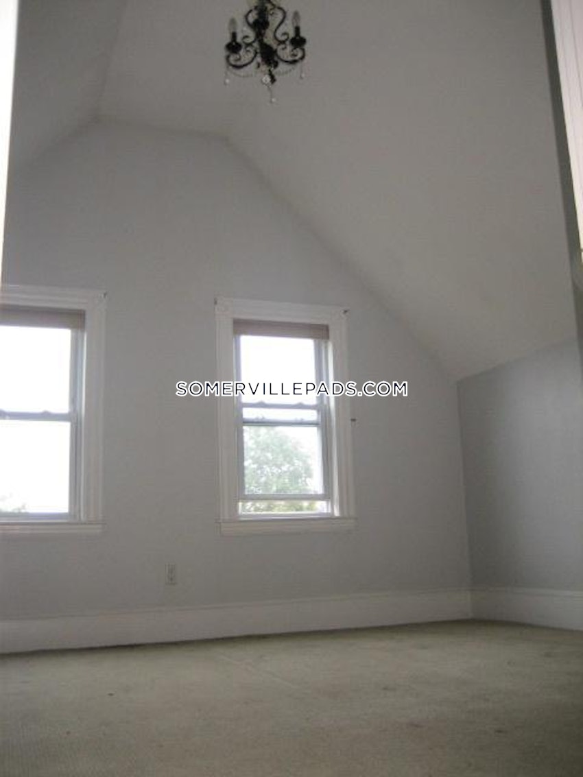 SOMERVILLE - SPRING HILL - 4 Beds, 1 Bath - Image 48