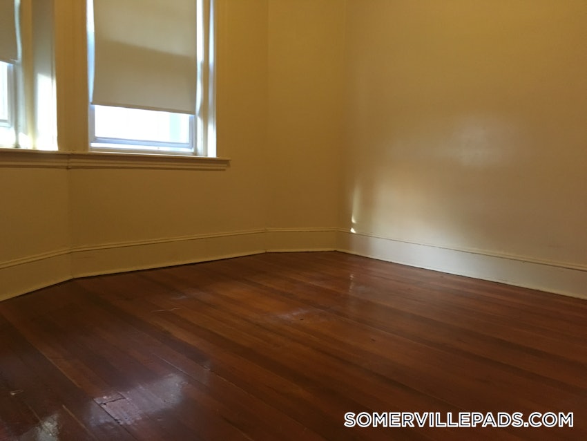 SOMERVILLE - WINTER HILL - 1 Bed, 1 Bath - Image 3