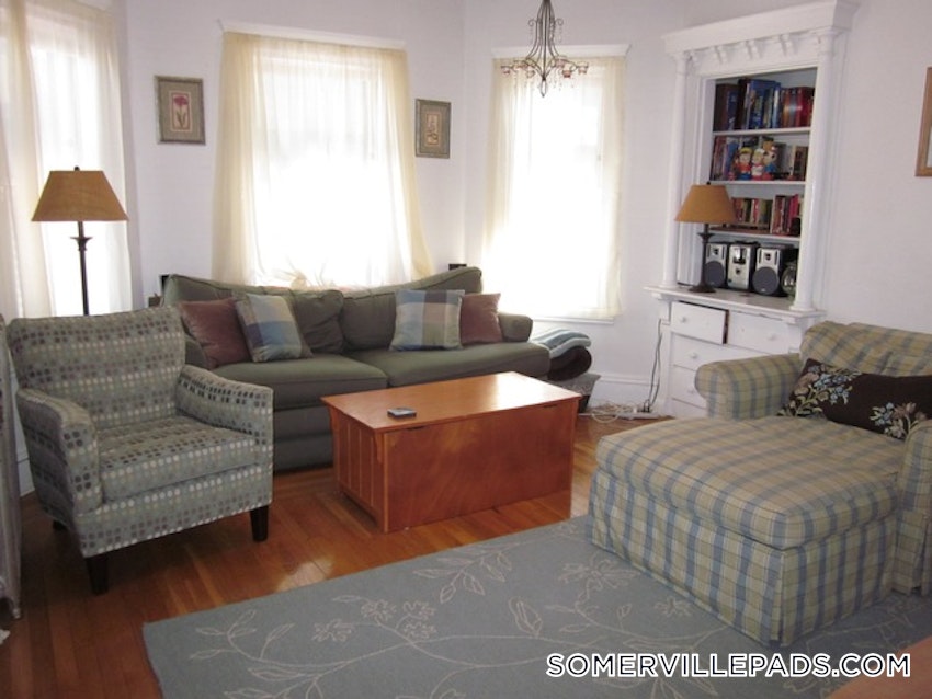 SOMERVILLE - TUFTS - 2 Beds, 1 Bath - Image 2