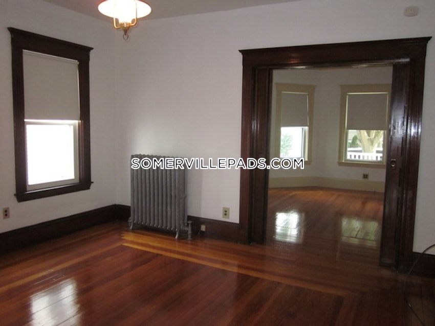 SOMERVILLE - TUFTS - 3 Beds, 1 Bath - Image 26