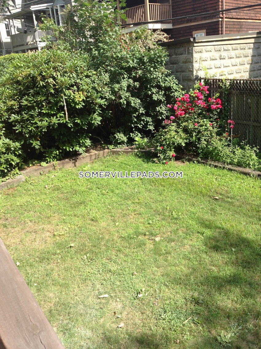 SOMERVILLE - TUFTS - 4 Beds, 2 Baths - Image 42