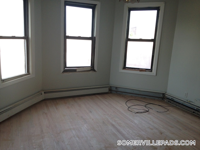 SOMERVILLE - UNION SQUARE - 1 Bed, 1 Bath - Image 13