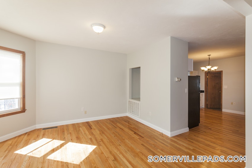 SOMERVILLE - UNION SQUARE - 1 Bed, 1 Bath - Image 11