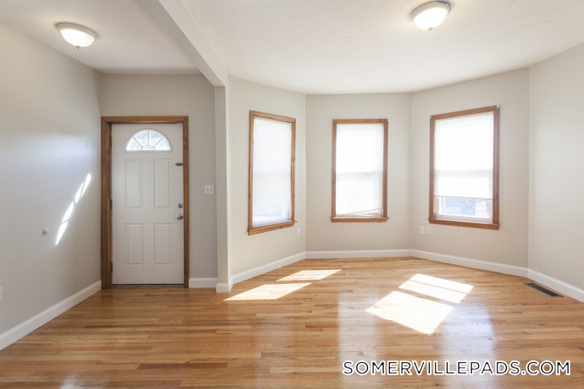 SOMERVILLE - UNION SQUARE - 1 Bed, 1 Bath - Image 9