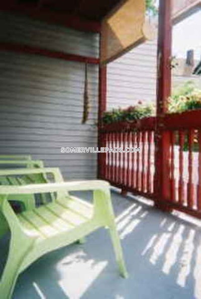 Somerville 3 Beds 1 Bath  West Somerville/ Teele Square - $3,450