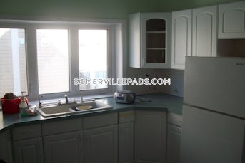 somerville-apartment-for-rent-3-bedrooms-1-bath-winter-hill-3500-4634535