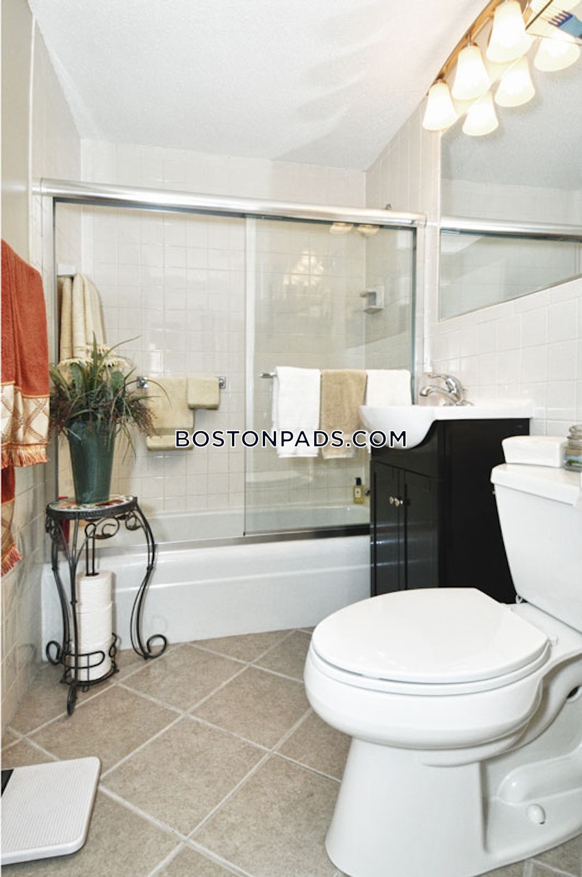 STONEHAM - 2 Beds, 2 Baths - Image 13